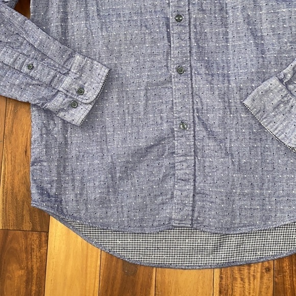 Michael Kors Men's Button Down Classic Fit Shirt Size Medium - Picture 3 of 13